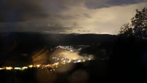 Dieses Bild zeigt eine Webcam-Aufnahme vom Achertal, aufgenommen am Dienstag, den 02.06.2026 um 23:30 Uhr. Die Temperatur betrug 11.4°C.