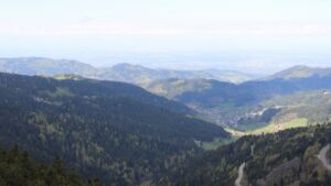 Dieses Bild zeigt eine Webcam-Aufnahme vom Achertal, aufgenommen am Montag, den 20.04.2026 um 11:50 Uhr. Die Temperatur betrug 6.9°C.