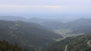 Dieses Bild zeigt eine Webcam-Aufnahme vom Achertal, aufgenommen am Montag, den 04.05.2026 um 16:30 Uhr. Die Temperatur betrug 13.4°C.