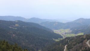 Dieses Bild zeigt eine Webcam-Aufnahme vom Achertal, aufgenommen am Samstag, den 11.04.2026 um 16:50 Uhr. Die Temperatur betrug 17.6°C.