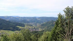 Dieses Bild zeigt eine Webcam-Aufnahme vom Achertal, aufgenommen am Donnerstag, den 03.09.2026 um 12:10 Uhr. Die Temperatur betrug 22.9°C.