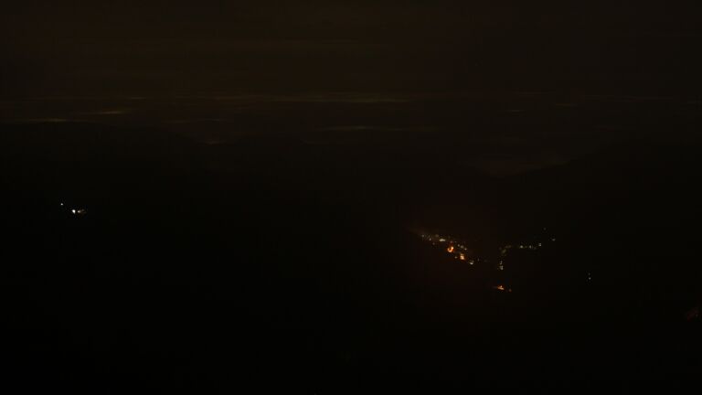 Dieses Bild zeigt eine Webcam-Aufnahme vom Achertal, aufgenommen am Freitag, den 26.09.2025 um 05:40 Uhr. Die Temperatur betrug 4.6°C.
