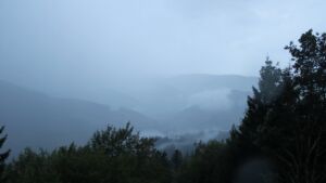 Dieses Bild zeigt eine Webcam-Aufnahme vom Achertal, aufgenommen am Freitag, den 28.08.2026 um 06:50 Uhr. Die Temperatur betrug 17.8°C.