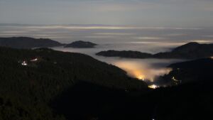 Dieses Bild zeigt eine Webcam-Aufnahme vom Achertal, aufgenommen am Freitag, den 07.11.2025 um 19:30 Uhr. Die Temperatur betrug 8.7°C.