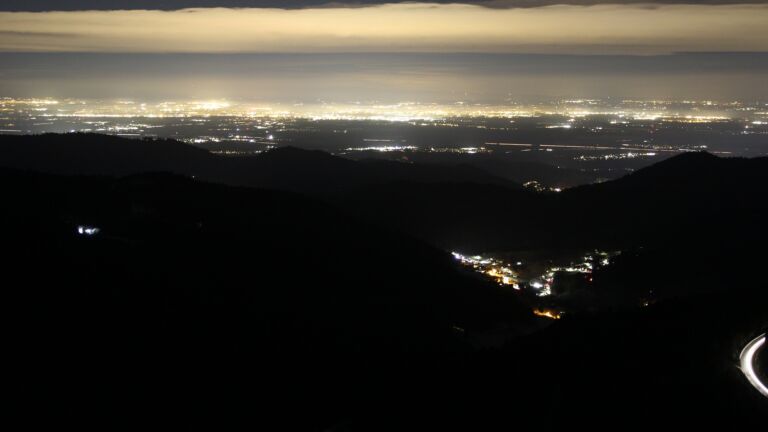 Dieses Bild zeigt eine Webcam-Aufnahme vom Achertal, aufgenommen am Mittwoch, den 19.11.2025 um 06:10 Uhr. Die Temperatur betrug -3.6°C.