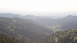 Dieses Bild zeigt eine Webcam-Aufnahme vom Achertal, aufgenommen am Sonntag, den 26.04.2026 um 19:10 Uhr. Die Temperatur betrug 13°C.