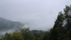 Dieses Bild zeigt eine Webcam-Aufnahme vom Achertal, aufgenommen am Sonntag, den 18.10.2026 um 11:20 Uhr. Die Temperatur betrug 7°C.