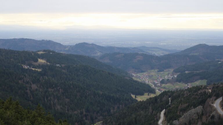 Dieses Bild zeigt eine Webcam-Aufnahme vom Achertal, aufgenommen am Samstag, den 28.02.2026 um 16:30 Uhr. Die Temperatur betrug 4.1°C.