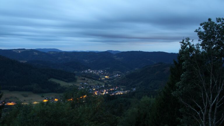 Dieses Bild zeigt eine Webcam-Aufnahme vom Achertal, aufgenommen am Mittwoch, den 19.08.2026 um 05:50 Uhr. Die Temperatur betrug 16.3°C.