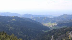 Dieses Bild zeigt eine Webcam-Aufnahme vom Achertal, aufgenommen am Montag, den 20.04.2026 um 15:50 Uhr. Die Temperatur betrug 8.4°C.