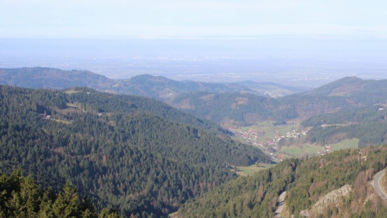 Dieses Bild zeigt eine Webcam-Aufnahme vom Achertal, aufgenommen am Freitag, den 13.03.2026 um 09:30 Uhr. Die Temperatur betrug 3.5°C.