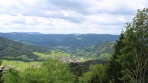 Dieses Bild zeigt eine Webcam-Aufnahme vom Achertal, aufgenommen am Dienstag, den 12.05.2026 um 14:00 Uhr. Die Temperatur betrug 6.4°C.