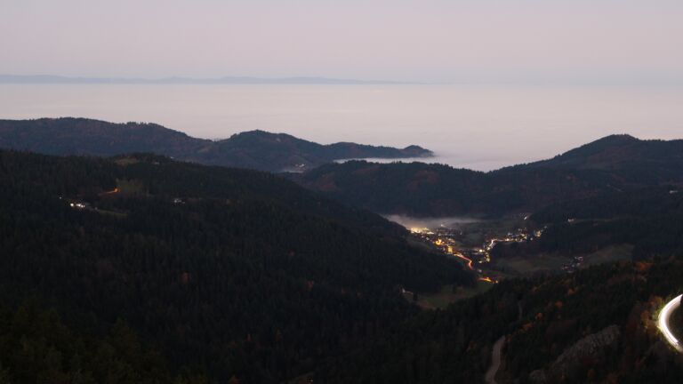 Dieses Bild zeigt eine Webcam-Aufnahme vom Achertal, aufgenommen am Freitag, den 07.11.2025 um 06:40 Uhr. Die Temperatur betrug 8.4°C.