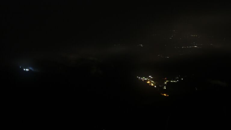 Dieses Bild zeigt eine Webcam-Aufnahme vom Achertal, aufgenommen am Sonntag, den 02.11.2025 um 06:00 Uhr. Die Temperatur betrug 6°C.