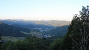 Dieses Bild zeigt eine Webcam-Aufnahme vom Achertal, aufgenommen am Dienstag, den 28.07.2026 um 06:40 Uhr. Die Temperatur betrug 16.1°C.