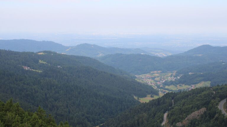 Dieses Bild zeigt eine Webcam-Aufnahme vom Achertal, aufgenommen am Freitag, den 11.07.2025 um 09:40 Uhr. Die Temperatur betrug 16.2°C.