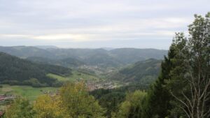 Dieses Bild zeigt eine Webcam-Aufnahme vom Achertal, aufgenommen am Montag, den 26.10.2026 um 14:40 Uhr. Die Temperatur betrug 8.8°C.