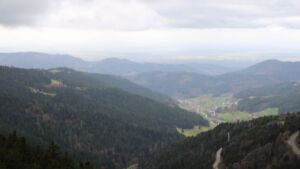 Dieses Bild zeigt eine Webcam-Aufnahme vom Achertal, aufgenommen am Dienstag, den 17.03.2026 um 14:40 Uhr. Die Temperatur betrug 6.1°C.