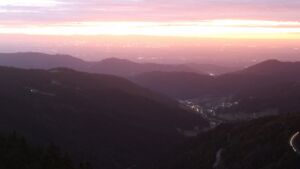 Dieses Bild zeigt eine Webcam-Aufnahme vom Achertal, aufgenommen am Mittwoch, den 17.09.2025 um 20:10 Uhr. Die Temperatur betrug 11.4°C.
