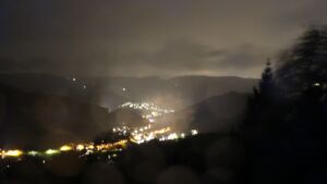 Dieses Bild zeigt eine Webcam-Aufnahme vom Achertal, aufgenommen am Mittwoch, den 07.10.2026 um 22:00 Uhr. Die Temperatur betrug 14.1°C.