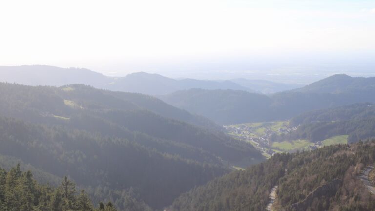 Dieses Bild zeigt eine Webcam-Aufnahme vom Achertal, aufgenommen am Donnerstag, den 12.03.2026 um 16:30 Uhr. Die Temperatur betrug 6.6°C.