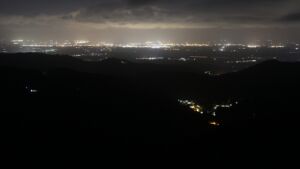 Dieses Bild zeigt eine Webcam-Aufnahme vom Achertal, aufgenommen am Dienstag, den 16.09.2025 um 02:00 Uhr. Die Temperatur betrug 9.4°C.