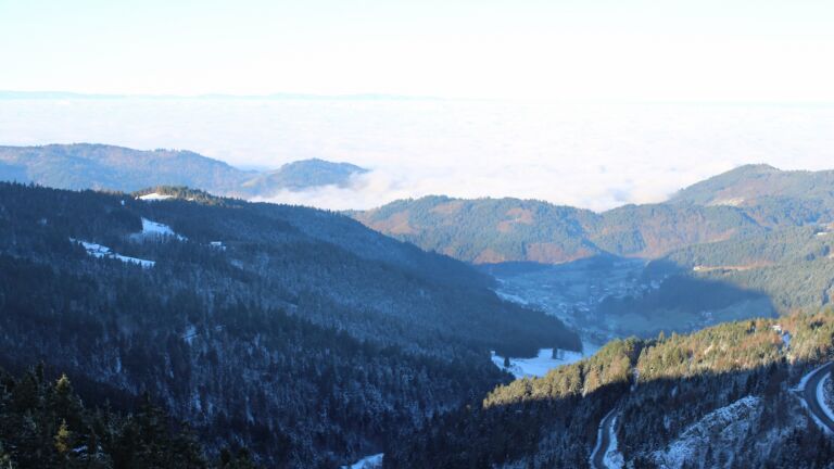 Dieses Bild zeigt eine Webcam-Aufnahme vom Achertal, aufgenommen am Samstag, den 22.11.2025 um 09:10 Uhr. Die Temperatur betrug -4.6°C.