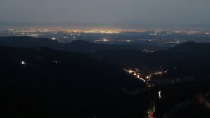 Dieses Bild zeigt eine Webcam-Aufnahme vom Achertal, aufgenommen am Donnerstag, den 18.12.2025 um 07:20 Uhr. Die Temperatur betrug 5.1°C.