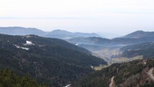 Dieses Bild zeigt eine Webcam-Aufnahme vom Achertal, aufgenommen am Samstag, den 17.01.2026 um 13:50 Uhr. Die Temperatur betrug 7.4°C.