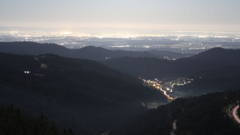 Dieses Bild zeigt eine Webcam-Aufnahme vom Achertal, aufgenommen am Montag, den 02.03.2026 um 05:20 Uhr. Die Temperatur betrug 4.7°C.