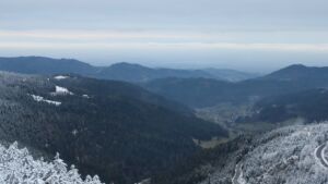 Dieses Bild zeigt eine Webcam-Aufnahme vom Achertal, aufgenommen am Donnerstag, den 27.11.2025 um 08:10 Uhr. Die Temperatur betrug -3.2°C.