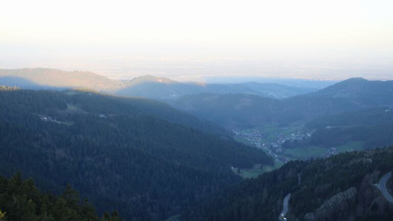 Dieses Bild zeigt eine Webcam-Aufnahme vom Achertal, aufgenommen am Mittwoch, den 08.04.2026 um 07:20 Uhr. Die Temperatur betrug 9.2°C.