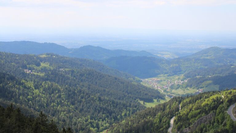 Dieses Bild zeigt eine Webcam-Aufnahme vom Achertal, aufgenommen am Freitag, den 09.05.2025 um 14:40 Uhr. Die Temperatur betrug 10.2°C.