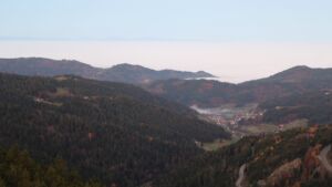 Dieses Bild zeigt eine Webcam-Aufnahme vom Achertal, aufgenommen am Freitag, den 07.11.2025 um 07:10 Uhr. Die Temperatur betrug 8.5°C.