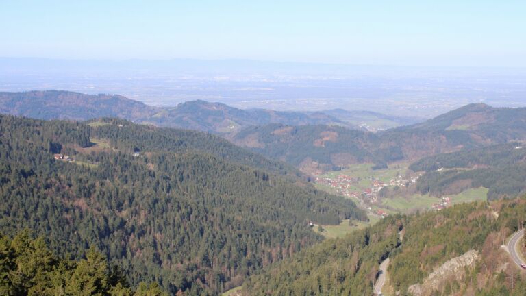 Dieses Bild zeigt eine Webcam-Aufnahme vom Achertal, aufgenommen am Dienstag, den 07.04.2026 um 09:40 Uhr. Die Temperatur betrug 10.8°C.