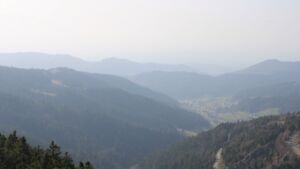 Dieses Bild zeigt eine Webcam-Aufnahme vom Achertal, aufgenommen am Montag, den 09.03.2026 um 15:20 Uhr. Die Temperatur betrug 11.1°C.