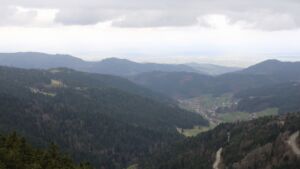 Dieses Bild zeigt eine Webcam-Aufnahme vom Achertal, aufgenommen am Dienstag, den 17.03.2026 um 13:50 Uhr. Die Temperatur betrug 6.6°C.