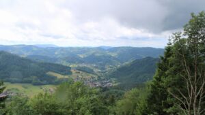 Dieses Bild zeigt eine Webcam-Aufnahme vom Achertal, aufgenommen am Donnerstag, den 11.06.2026 um 12:30 Uhr. Die Temperatur betrug 9.6°C.