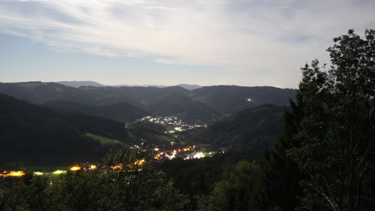 Dieses Bild zeigt eine Webcam-Aufnahme vom Achertal, aufgenommen am Donnerstag, den 24.09.2026 um 00:30 Uhr. Die Temperatur betrug 14.9°C.