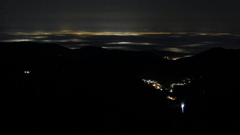 Dieses Bild zeigt eine Webcam-Aufnahme vom Achertal, aufgenommen am Donnerstag, den 26.02.2026 um 05:40 Uhr. Die Temperatur betrug 9.1°C.
