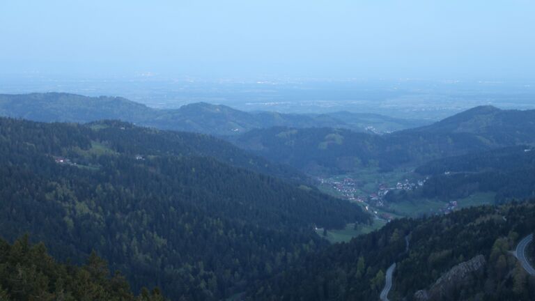 Dieses Bild zeigt eine Webcam-Aufnahme vom Achertal, aufgenommen am Montag, den 20.04.2026 um 06:10 Uhr. Die Temperatur betrug 3.9°C.