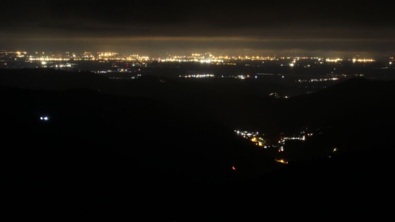 Dieses Bild zeigt eine Webcam-Aufnahme vom Achertal, aufgenommen am Mittwoch, den 24.12.2025 um 02:30 Uhr. Die Temperatur betrug -2.9°C.