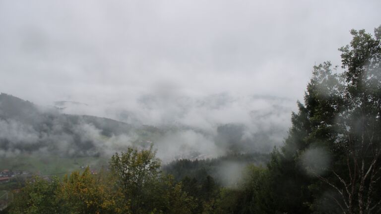 Dieses Bild zeigt eine Webcam-Aufnahme vom Achertal, aufgenommen am Mittwoch, den 21.10.2026 um 10:50 Uhr. Die Temperatur betrug 7.2°C.