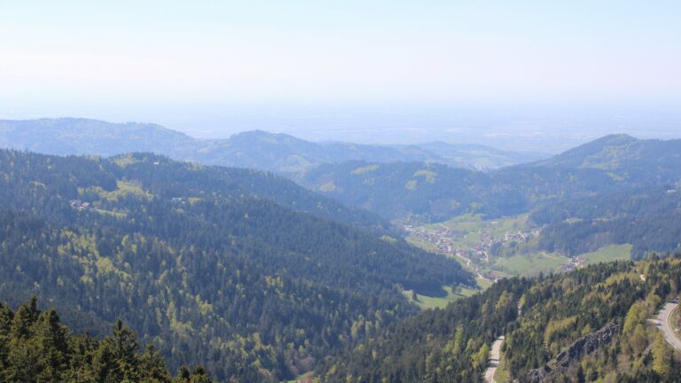 Dieses Bild zeigt eine Webcam-Aufnahme vom Achertal, aufgenommen am Mittwoch, den 22.04.2026 um 15:10 Uhr. Die Temperatur betrug 9.1°C.