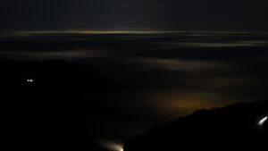 Dieses Bild zeigt eine Webcam-Aufnahme vom Achertal, aufgenommen am Montag, den 22.12.2025 um 21:30 Uhr. Die Temperatur betrug 4.6°C.