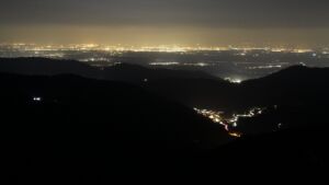 Dieses Bild zeigt eine Webcam-Aufnahme vom Achertal, aufgenommen am Donnerstag, den 19.03.2026 um 21:00 Uhr. Die Temperatur betrug 4.5°C.