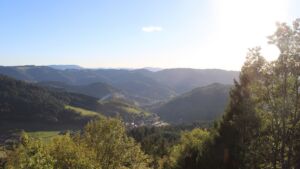 Dieses Bild zeigt eine Webcam-Aufnahme vom Achertal, aufgenommen am Montag, den 12.10.2026 um 17:20 Uhr. Die Temperatur betrug 16.4°C.