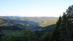 Dieses Bild zeigt eine Webcam-Aufnahme vom Achertal, aufgenommen am Freitag, den 22.05.2026 um 06:40 Uhr. Die Temperatur betrug 15.4°C.