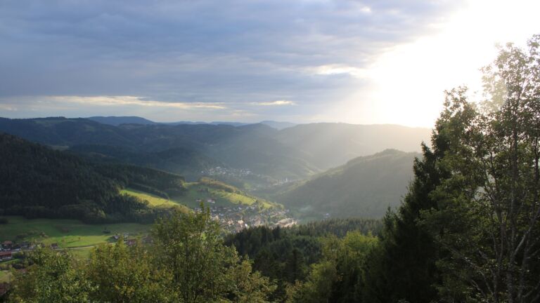 Dieses Bild zeigt eine Webcam-Aufnahme vom Achertal, aufgenommen am Sonntag, den 11.10.2026 um 17:30 Uhr. Die Temperatur betrug 8.2°C.