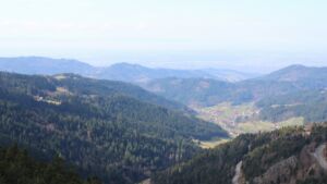 Dieses Bild zeigt eine Webcam-Aufnahme vom Achertal, aufgenommen am Dienstag, den 03.03.2026 um 12:50 Uhr. Die Temperatur betrug 9.2°C.